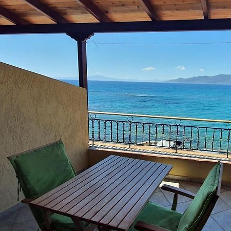 Halikoura Beach Apartments Stoupa Bagian luar foto