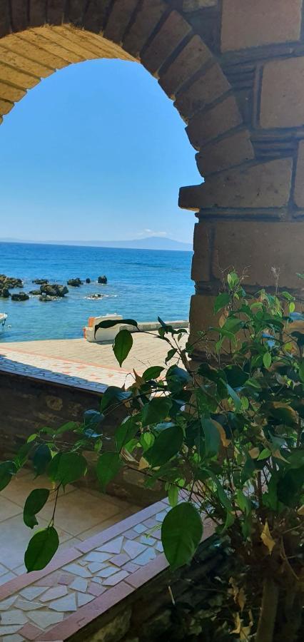 Halikoura Beach Apartments Stoupa Bagian luar foto