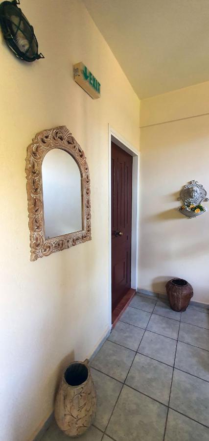 Halikoura Beach Apartments Stoupa Bagian luar foto