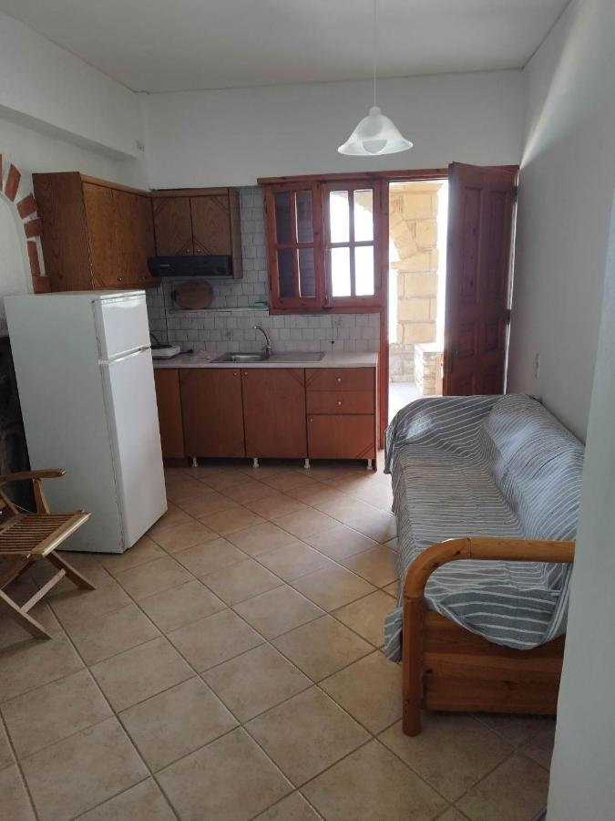 Halikoura Beach Apartments Stoupa Bagian luar foto