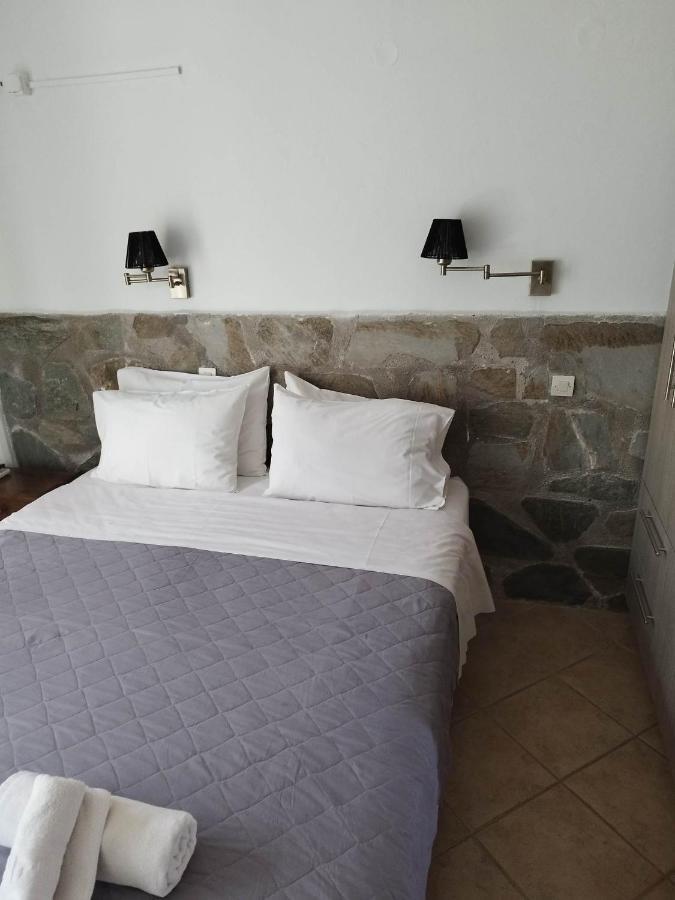 Halikoura Beach Apartments Stoupa Bagian luar foto